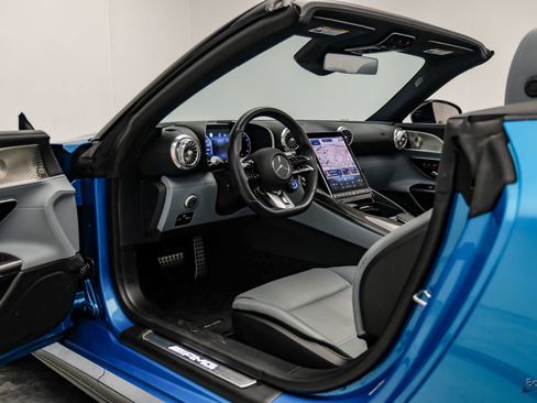 Used 2022 Mercedes-Benz SL 63 AMG 4MATIC image 45