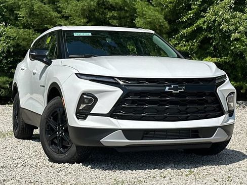 New 2026 Chevrolet Blazer LT w/ Sound & Technology Package AWD/4WD image 2