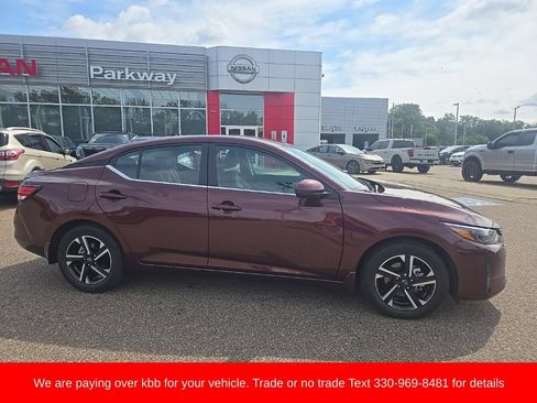 Used 2024 Nissan Sentra SV FWD image 8