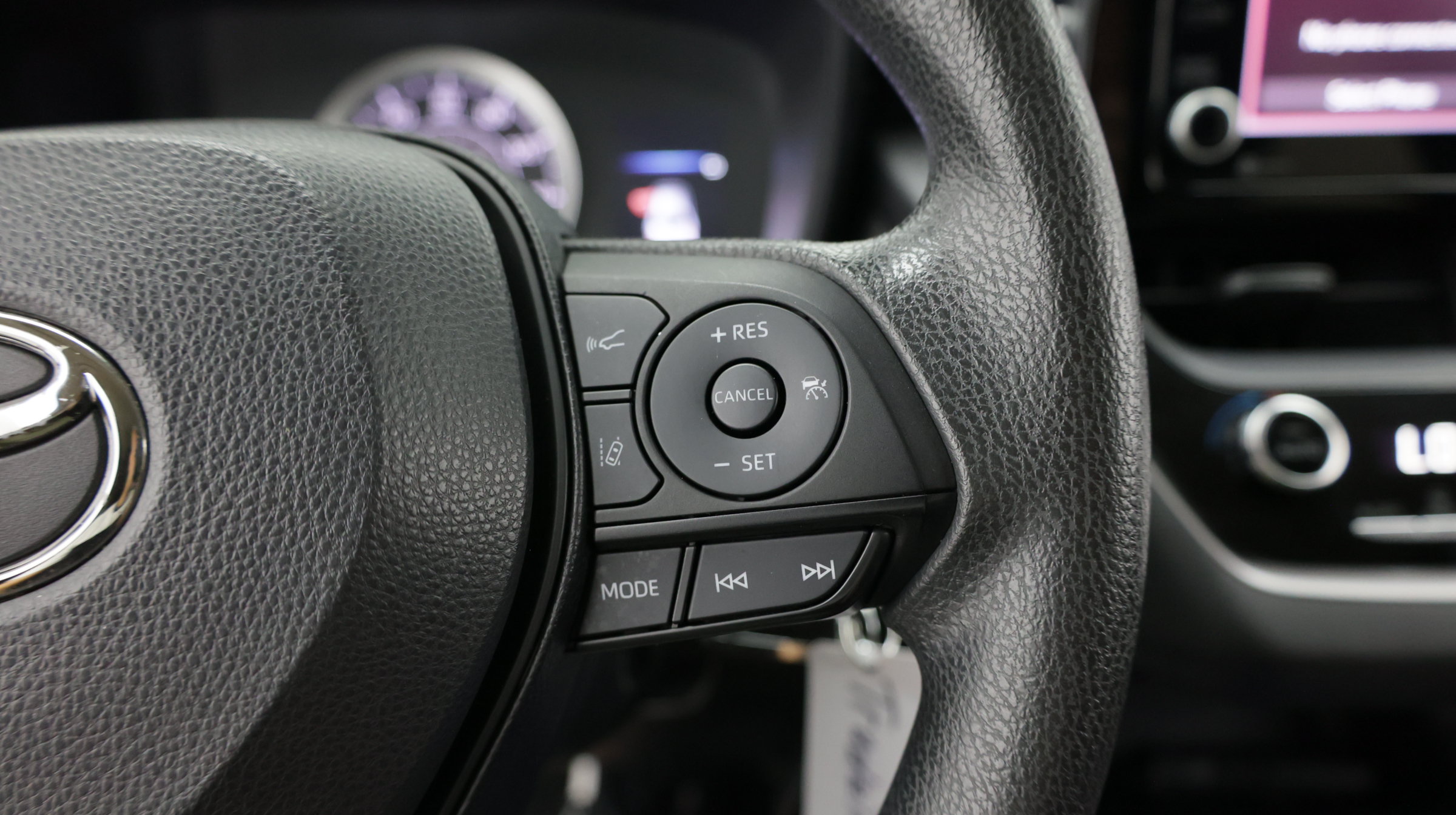 Used 2022 Toyota Corolla LE FWD image 17
