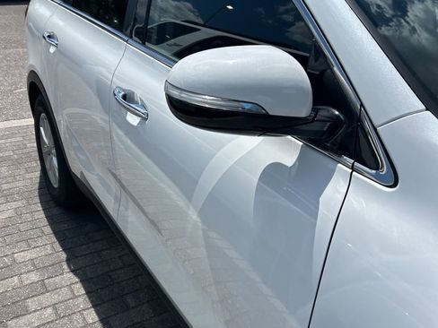 Used 2020 Kia Sorento LX image 7