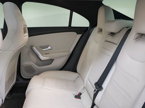 Used 2020 Mercedes-Benz CLA 250 image 21