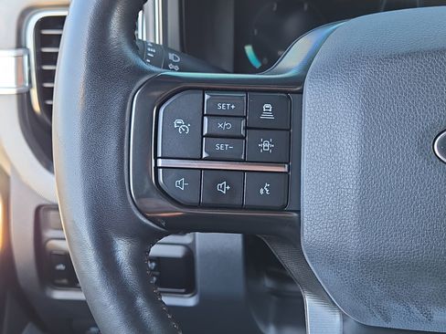 Certified 2023 Ford F450 Platinum w/ FX4 Off-Road Package image 28