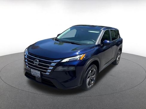 Used 2025 Nissan Rogue SV FWD image 7