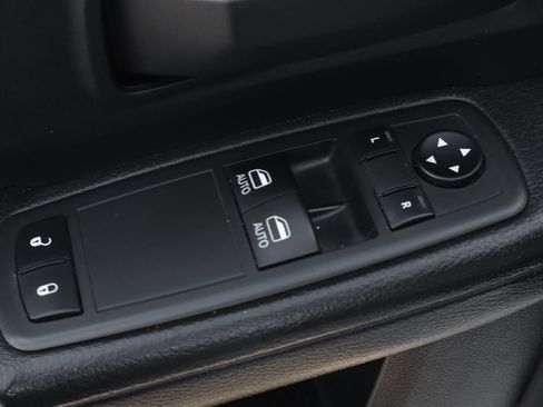 Used 2022 RAM 5500 Tradesman image 16