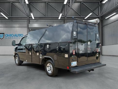 Used 2018 Chevrolet Express 3500 w/ Power Convenience Package RWD image 5