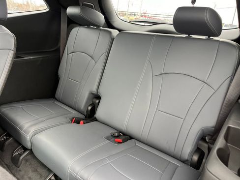 Used 2023 Buick Enclave Premium w/ Experience Buick Package image 31
