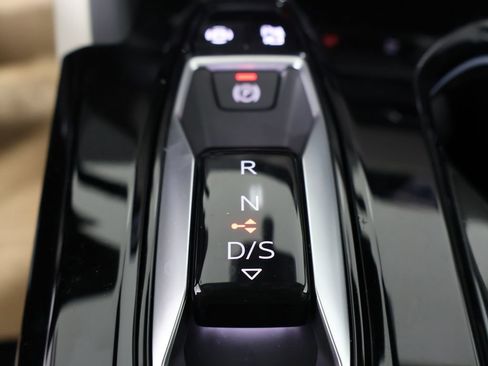 New 2026 Audi Q5 Premium image 3