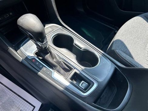 Used 2023 Chevrolet Equinox LT FWD image 33