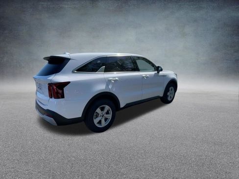 Used 2025 Kia Sorento LX image 23