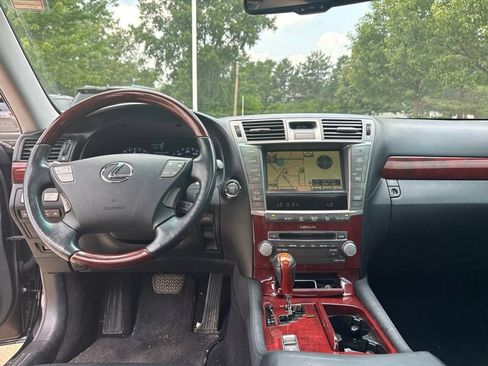 Used 2012 Lexus LS 460 AWD w/ Comfort Pkg image 22