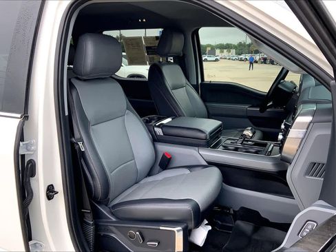 Used 2022 Ford F150 Lariat w/ Equipment Group 502A High AWD/4WD image 9