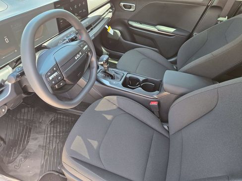 New 2026 Kia K4 FWD image 10
