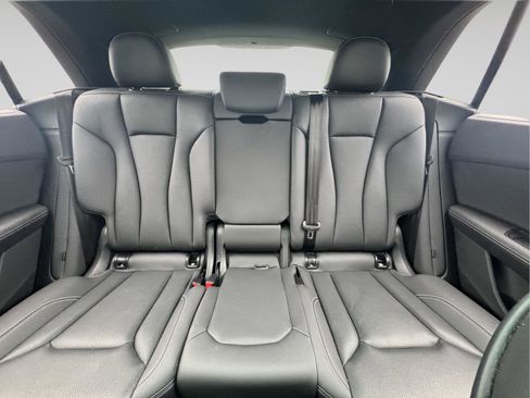 Used 2023 Audi Q8 Prestige w/ Prestige Package image 24