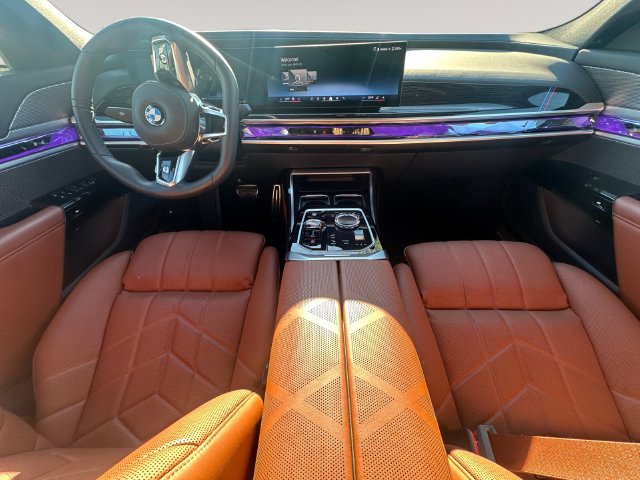 Used 2026 BMW 740i xDrive AWD/4WD image 9
