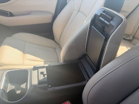 Certified 2025 Subaru Legacy Limited AWD/4WD image 31
