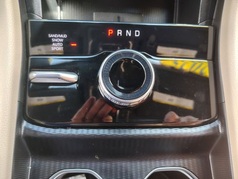 Certified 2025 Jeep Grand Cherokee Limited w/ Luxury Tech Group II AWD/4WD image 41