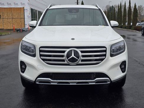 Used 2025 Mercedes-Benz GLB 250 4MATIC image 9