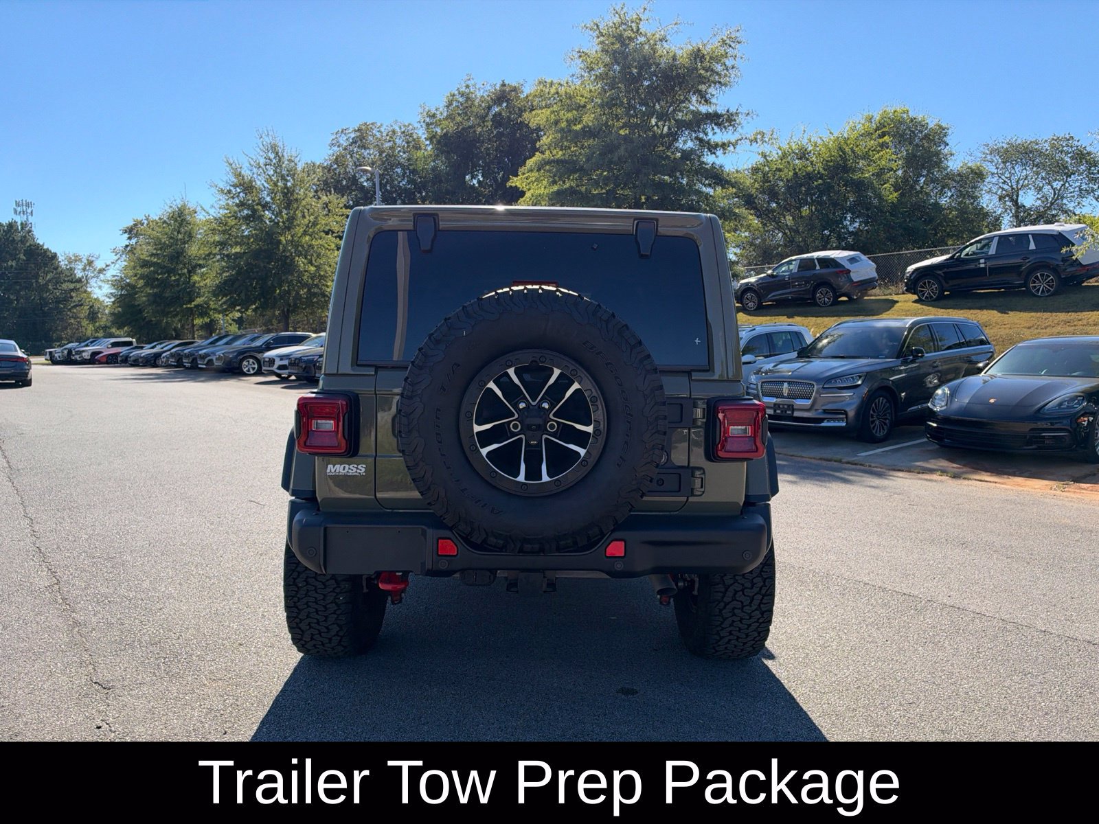Used 2025 Jeep Wrangler Unlimited Rubicon AWD/4WD image 7