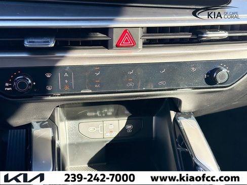 New 2026 Kia Sorento LX image 35