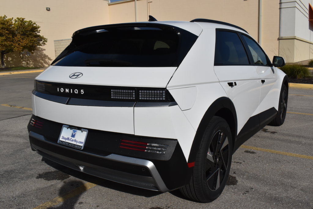 New 2027 Hyundai Ioniq 5 SEL RWD image 10