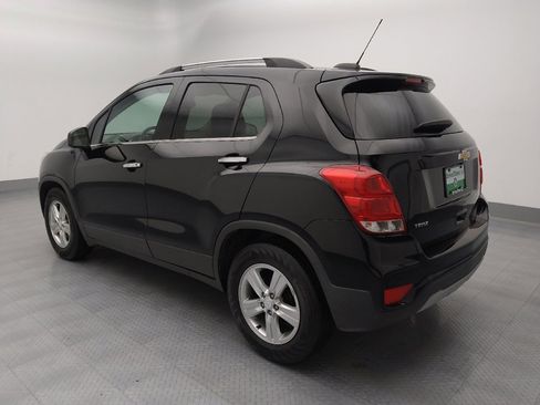 Used 2019 Chevrolet Trax LT w/ Sun & Sound Package image 3