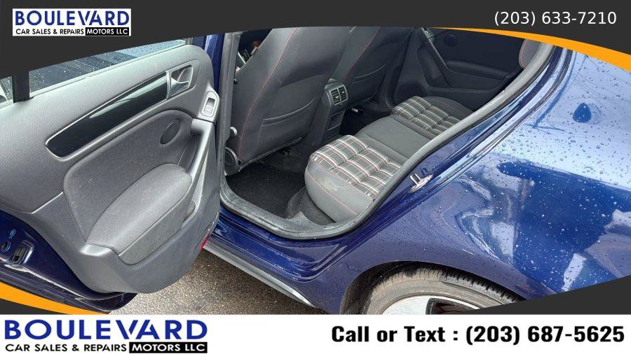 Used 2013 Volkswagen Golf 4-Door FWD image 26