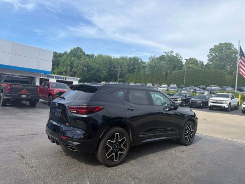 Used 2025 Chevrolet Blazer RS w/ Enhanced Convenience Package AWD/4WD image 3