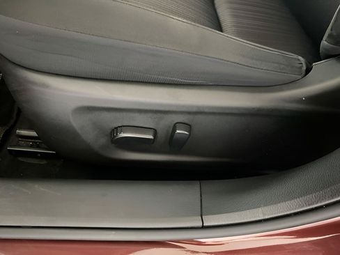 Used 2024 Nissan Altima 2.5 SV FWD image 25