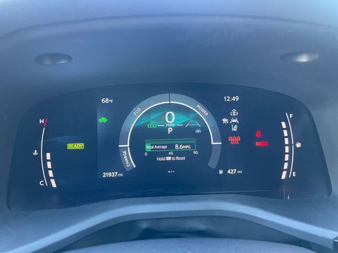 Used 2025 Toyota Camry LE image 40