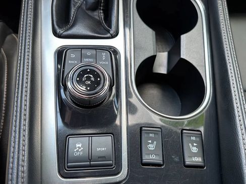 Used 2020 Nissan Maxima 3.5 SV w/ Floor Mat Group FWD image 18