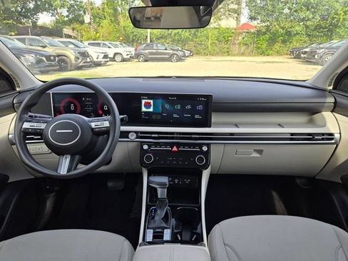 Used 2025 Hyundai Tucson SEL AWD/4WD image 24