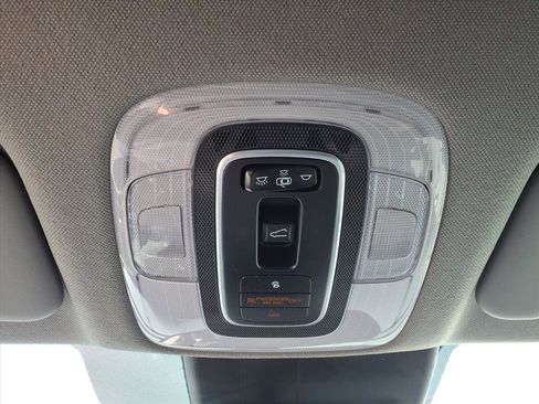 Used 2021 Hyundai Elantra SEL w/ Convenience + Premium Package image 25