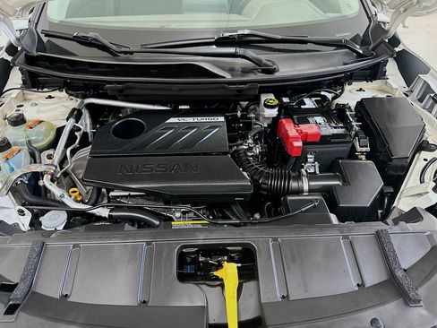 Used 2023 Nissan Rogue S AWD/4WD image 33