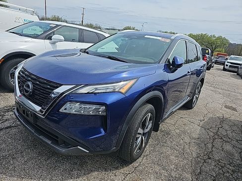 Used 2023 Nissan Rogue SL w/ SL Premium Package image 3