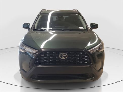 Used 2022 Toyota Corolla Cross LE image 2