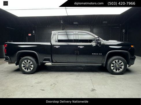 Used 2022 Chevrolet Silverado 2500 High Country w/ Z71 Off-Road Package image 7