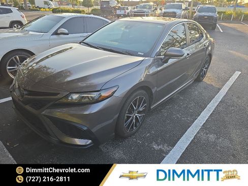 Used 2024 Toyota Camry SE image 1