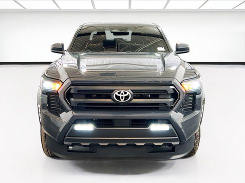 Used 2024 Toyota Tacoma SR5 AWD/4WD image 2