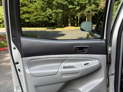 Used 2008 Toyota Tacoma PreRunner RWD image 28