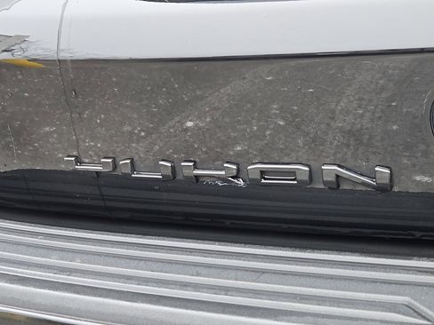 Used 2021 GMC Yukon Denali w/ Denali Ultimate Package image 31