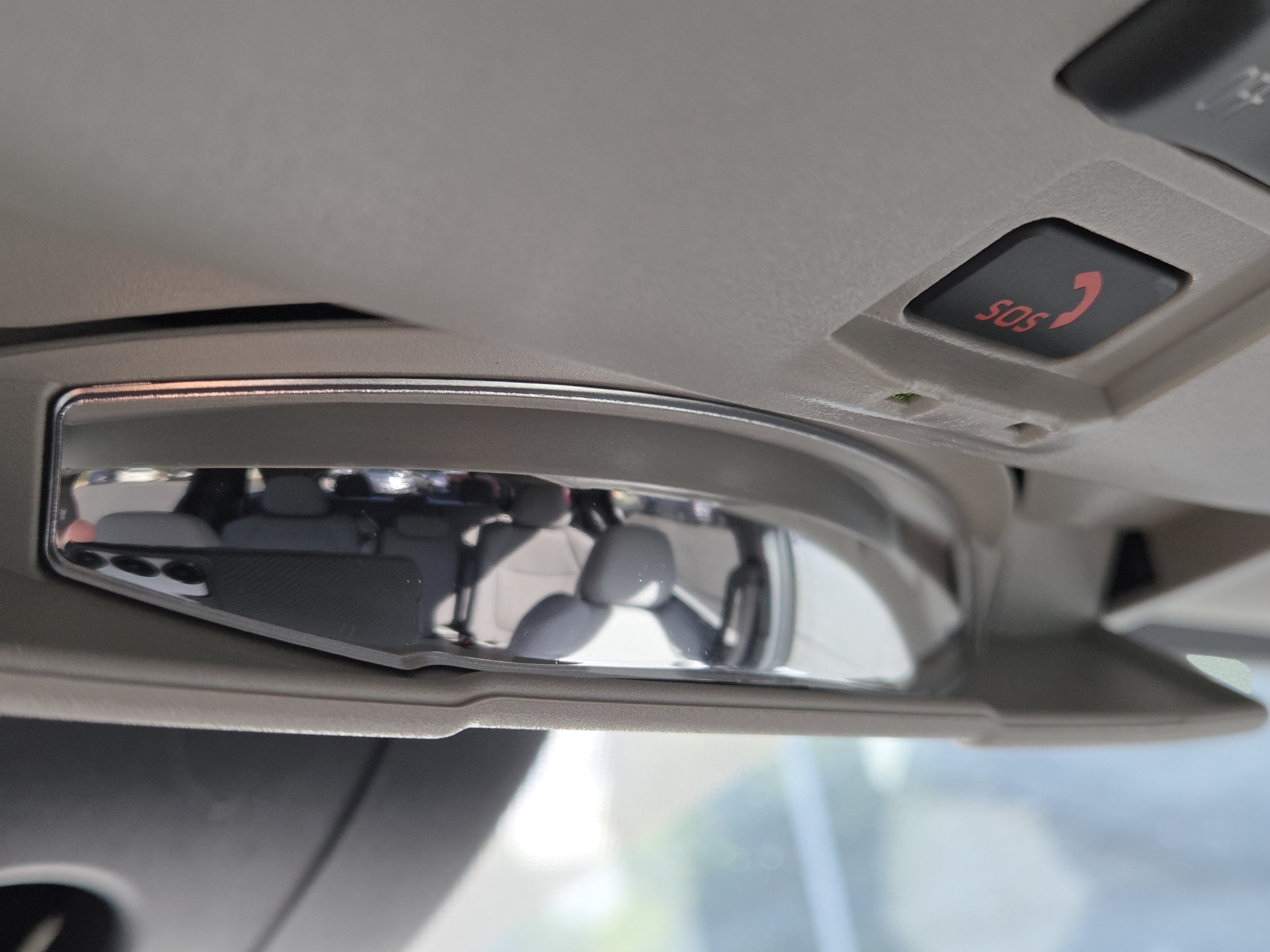 Used 2025 Toyota Sienna LE FWD image 39