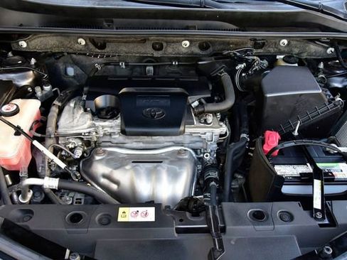 Used 2017 Toyota RAV4 LE w/ All Weather Liner Package AWD/4WD image 27