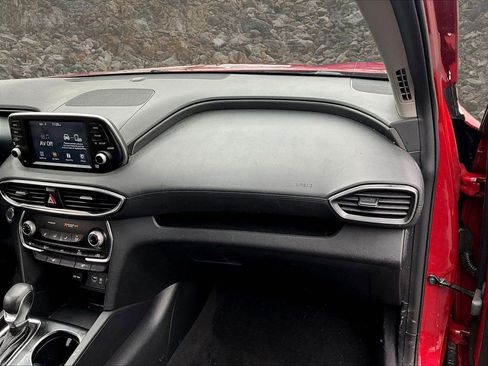 Used 2019 Hyundai Santa Fe SEL image 15