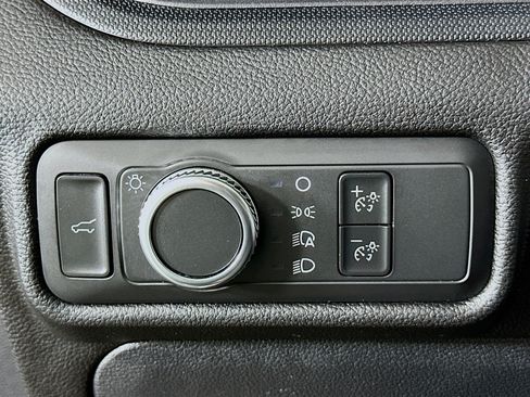 Used 2022 Ford Explorer 4WD image 17