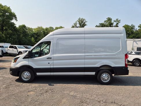 New 2026 Ford Transit 250 148 High Roof w/ Load Area Protection Package RWD image 8