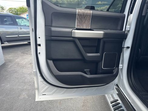 Used 2017 Ford F250 Lariat w/ Chrome Package AWD/4WD image 20