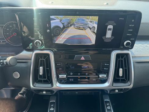 Used 2023 Kia Sorento EX AWD/4WD image 18