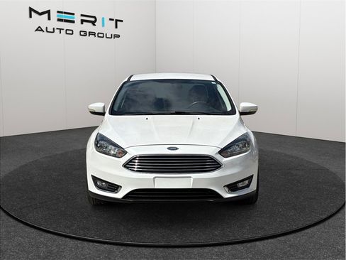 Used 2015 Ford Focus Titanium FWD image 3