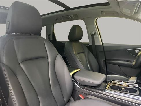 Used 2023 Audi Q7 3.0T Premium Plus AWD/4WD image 17